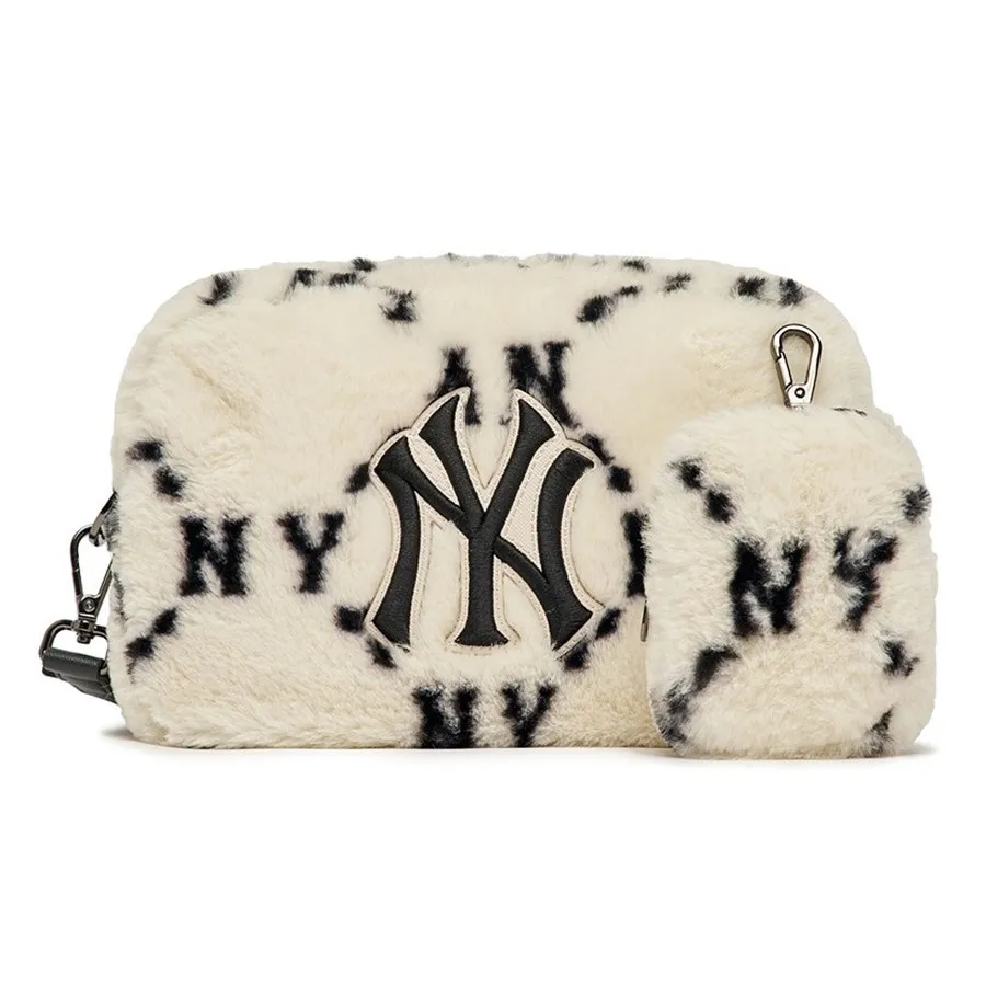 Túi xách MLB Có sẵn - Túi Đeo Chéo MLB Dia Monogram Fur Cross Bag New York Yankees 3ACRM1026-50CRS Màu Trắng - Vua Hàng Hiệu