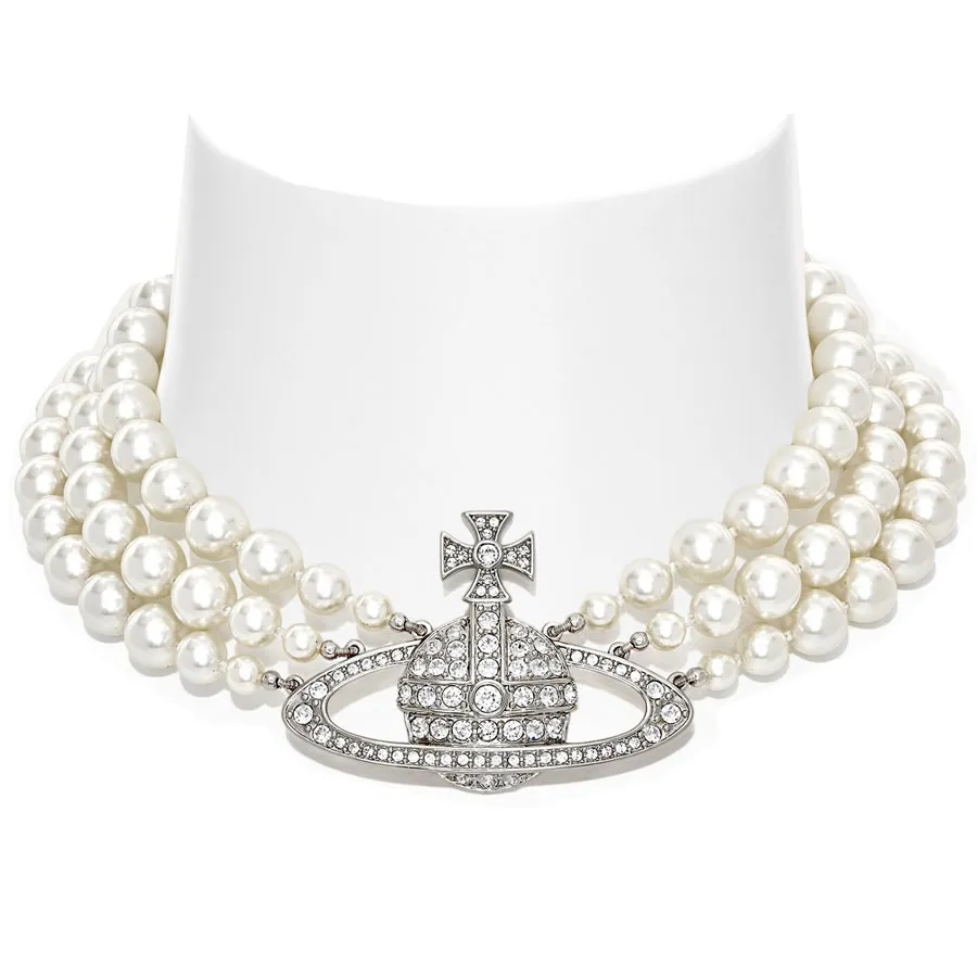 Dây Chuyền Vivienne Westwood Three Row Pearl Bas Relief Choker Màu Bạc