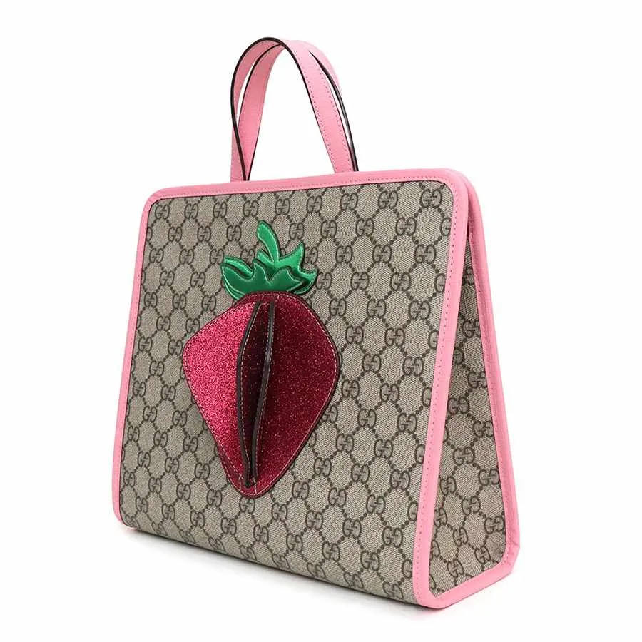 グッチ GGスプリーム 3Dストロベリー トートバッグ 630589 GUCCI Chilled license GG Supreme 3D Strawberry Tote Bag