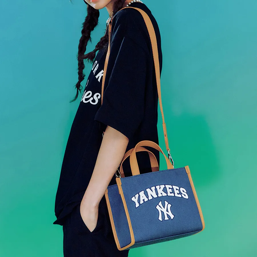 ☆送料・関税込☆MLB★VARSITY BASIC CANVAS MINI TOTE BAG MLB Varsity Basic Canvas Mini Tote Bag – ETRENDIPOH(SDNBHD)