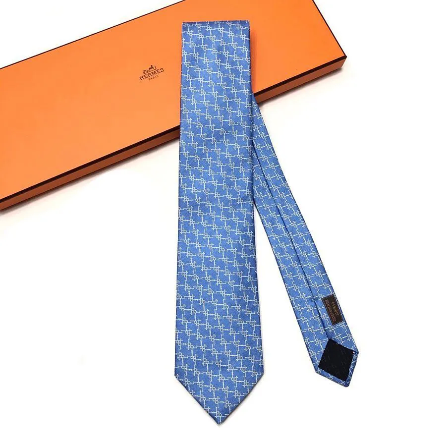 Thời trang Cà vạt - Cà Vạt Nam Hermès Cravate Ciel Blanc Circuit Màu Xanh Blue - Vua Hàng Hiệu