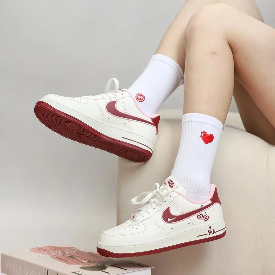 air force 1 valentines day 2004