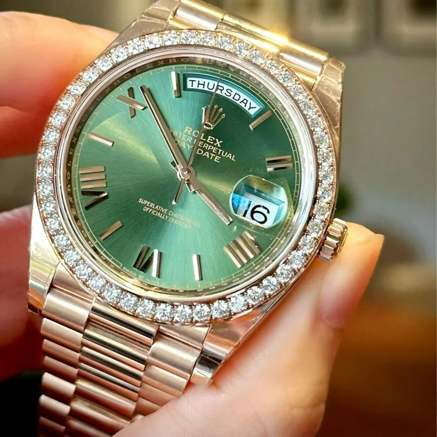 Đồng Hồ Nam Rolex Day-Date 40mm Rose Gold Olive Green Roman