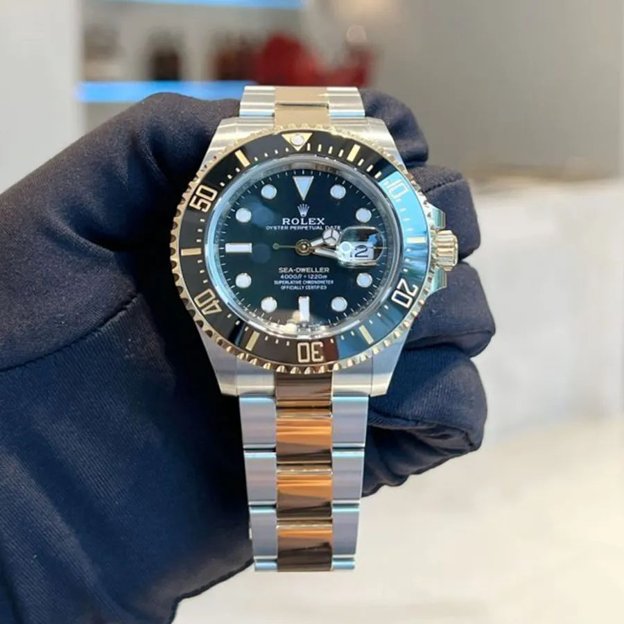 Đồng Hồ Nam Rolex Sea Dweller 43mm 126603-0001 Màu Bạc Đen Vua