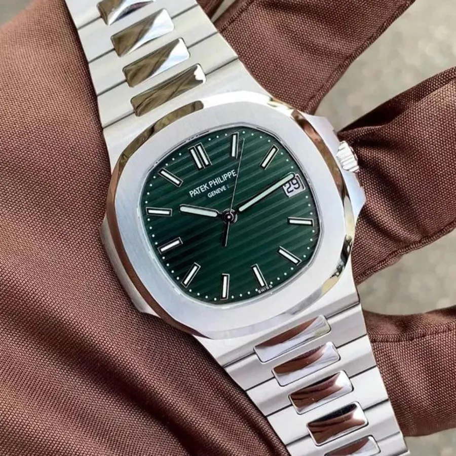 Đồng Hồ Patek Philippe Nautilus 5711/1A-014 Olive Green Màu Bạc