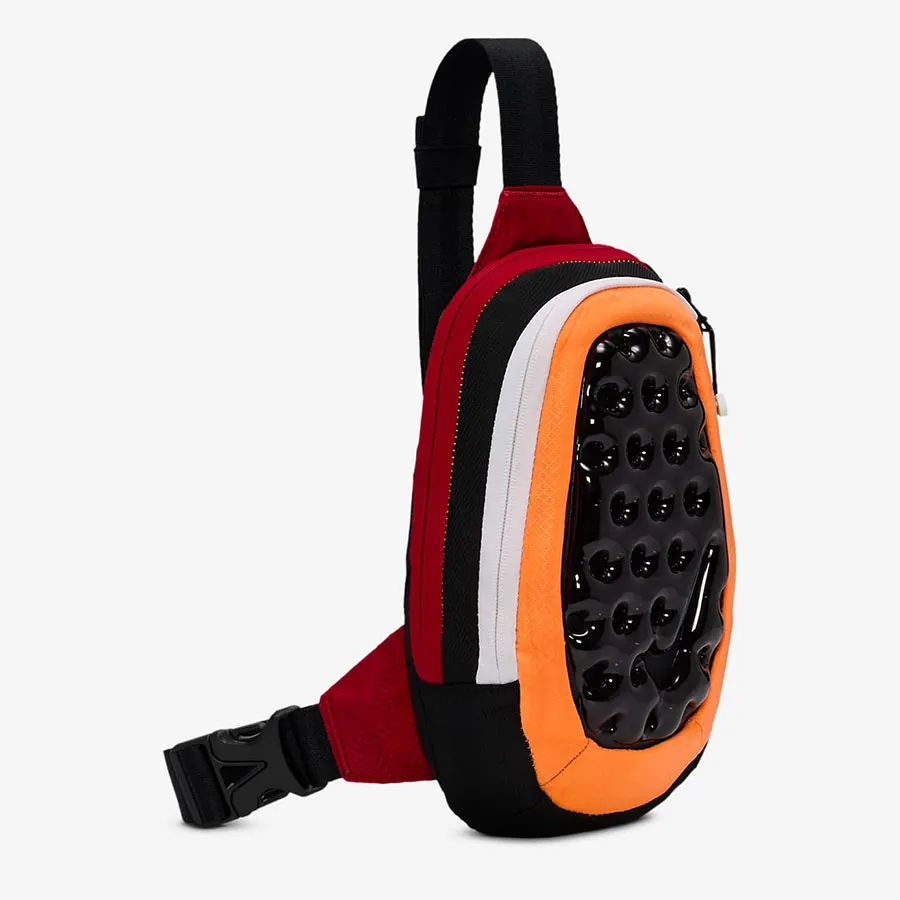 バッグ Nike Air Max Crossbody (FN0953-010) NIKE NK AIR MAX CROSSBODY - GFX BLACK/TOTAL ORANGE/WHITE（ナイキ
