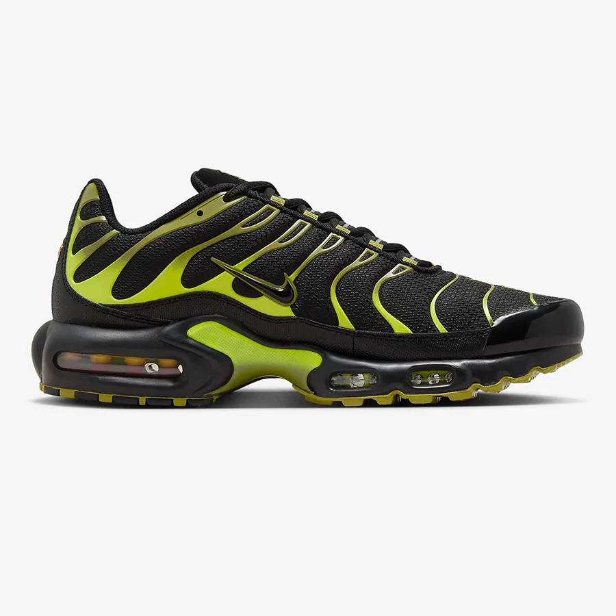 nike air max plus black and yellow