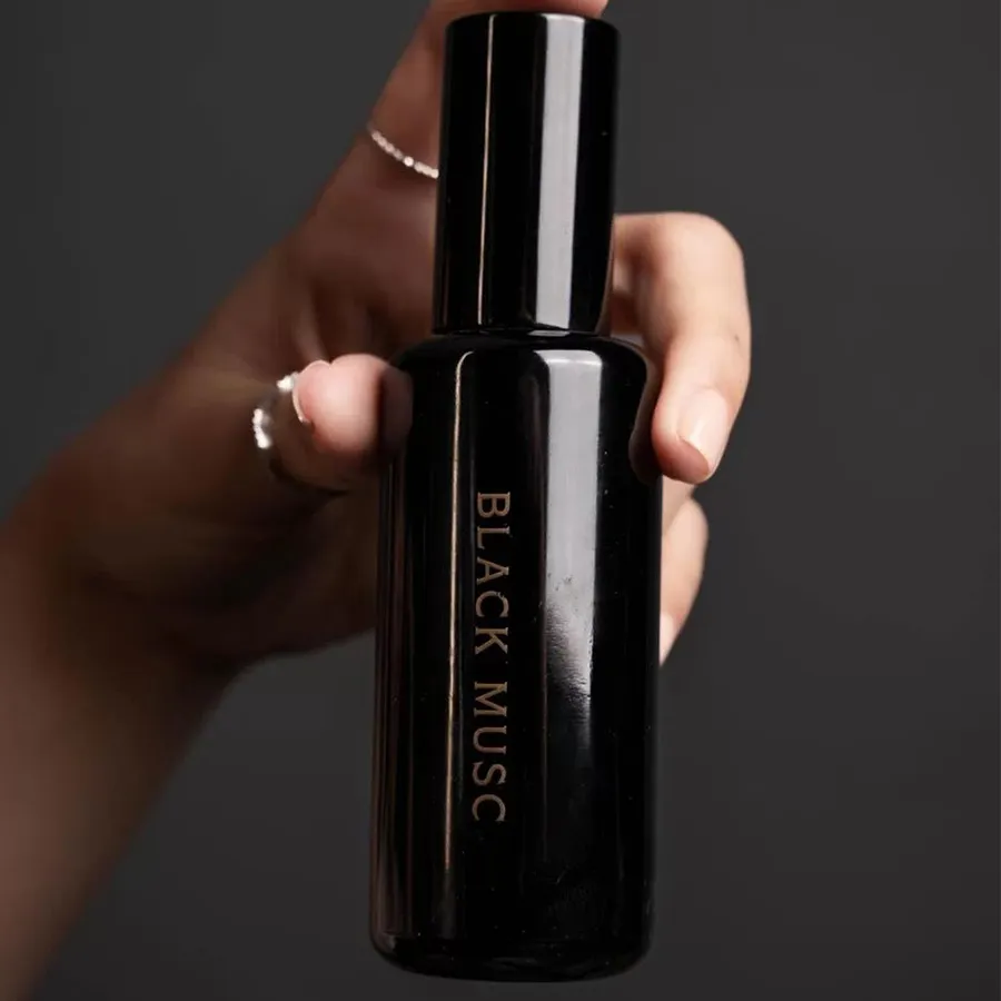 マドエレン　BLACK MUSC パルファム 50ml Black Musk - Eau de Parfum | Mad et Len | AEDES.COM