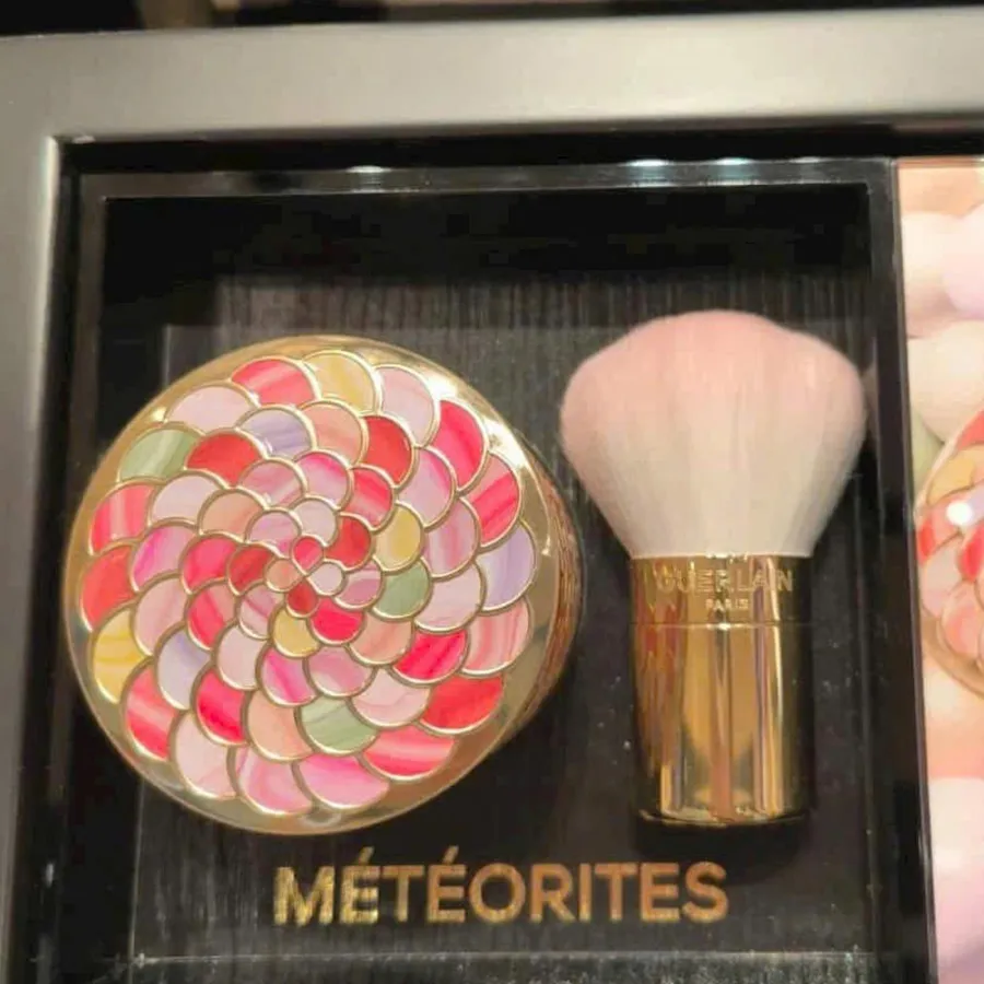 Bộ Trang Điểm Guerlain Les Météorites Make Up Set 2 Món (Phấn Phủ