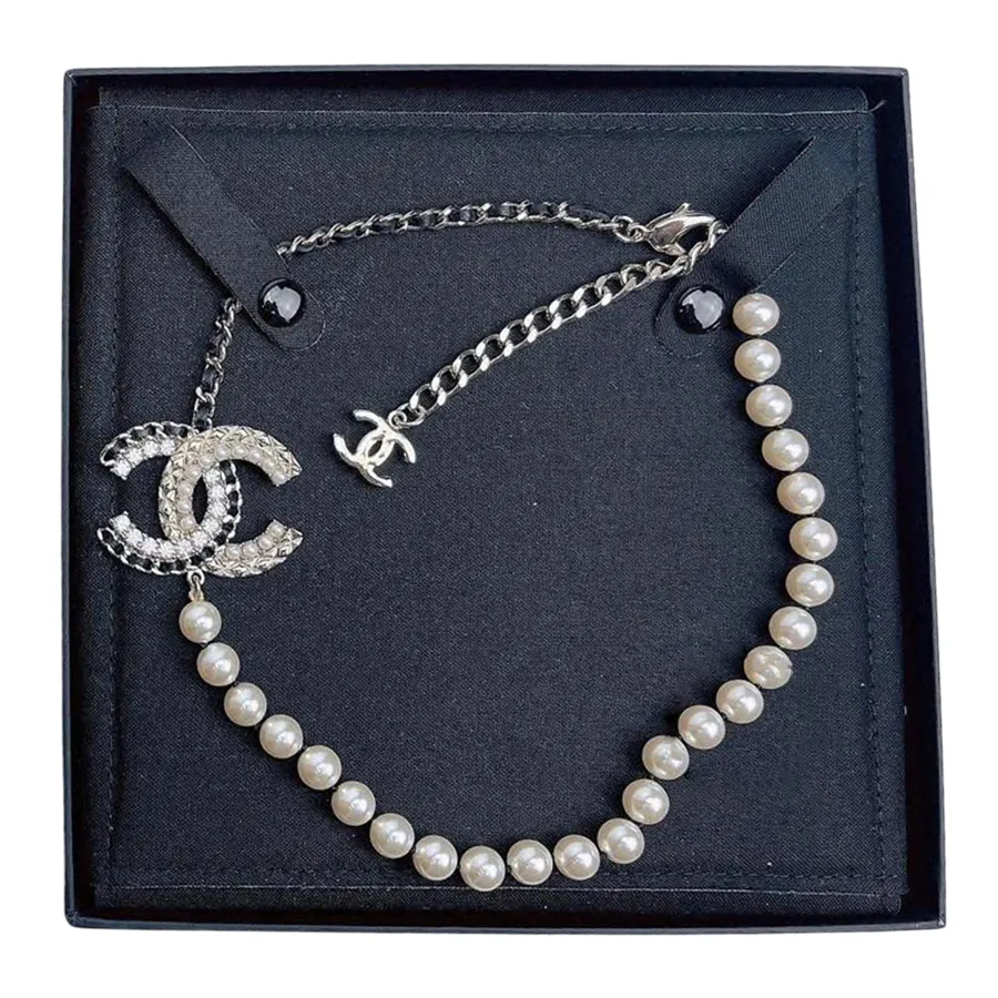 Dây Chuyền Nữ Chanel CC Pearl Choker Màu Trắng