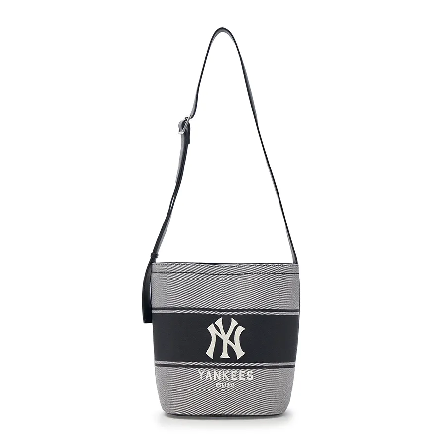 Túi Đeo Chéo Nữ MLB Varsity Lettering Canvas Bucket Bag New York Yankees 3ABMB015N-50BKS Màu Đen