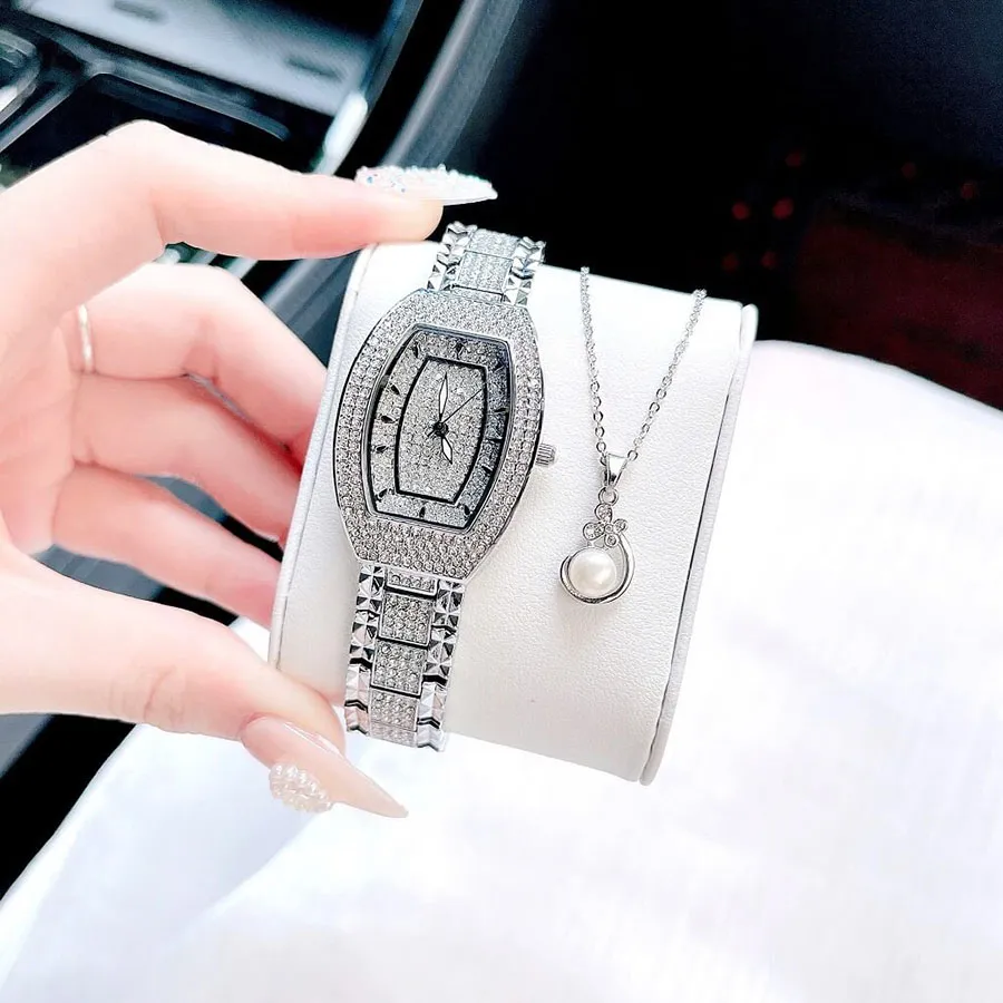 Đồng Hồ Nữ FL Franklin&nbsp;Watch Oval Silver Size 34mm Màu Bạc (Tặng Kèm Dây Chuyền)