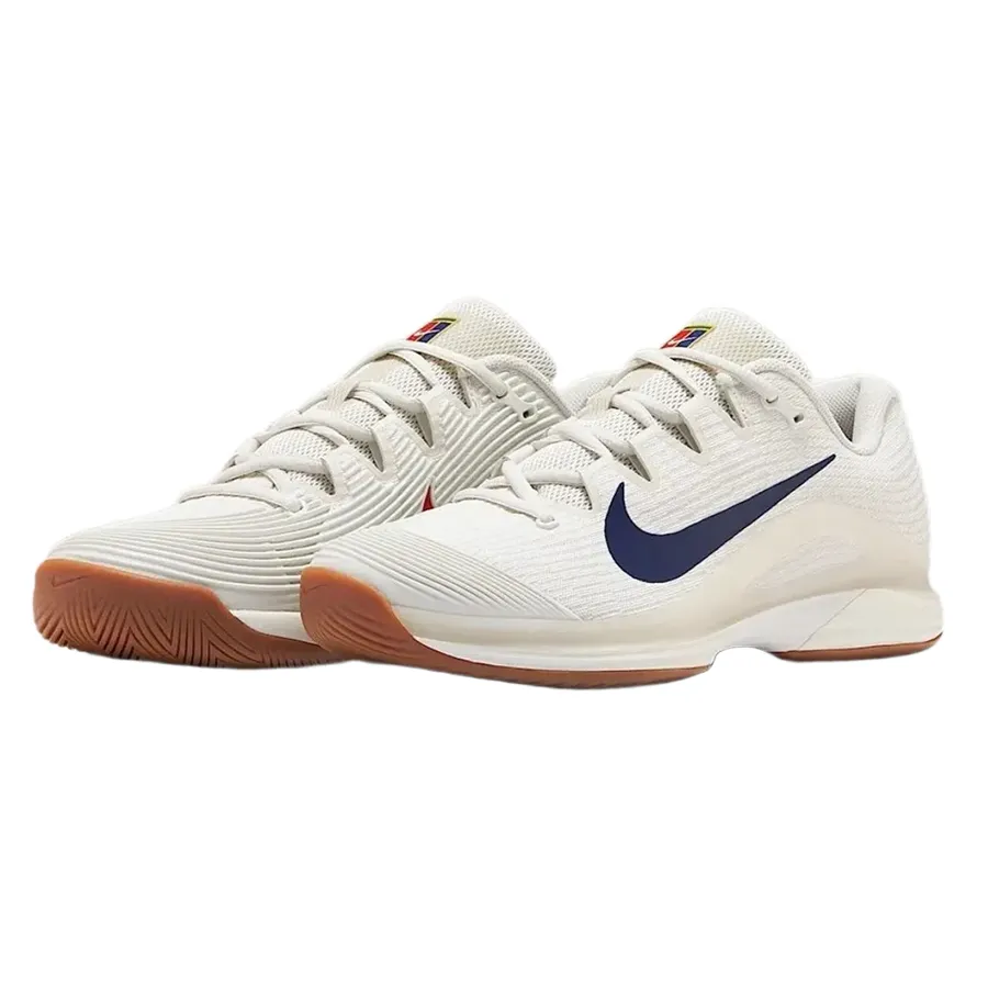 nike vapor max summit white