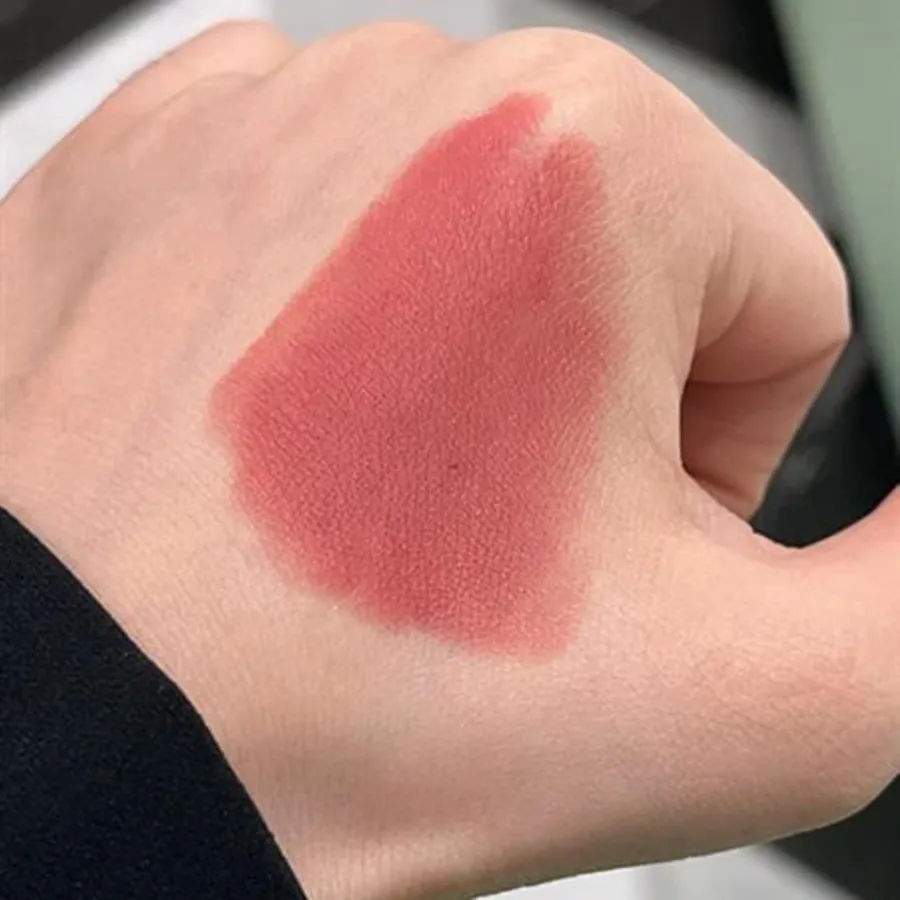 Son Prada Prada Monochrome Hyper Matte Mini Lipstick B02 Màu Hồng Nude Đất  1.3g | Vua Hàng Hiệu