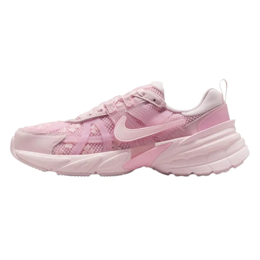 nike shoes blush