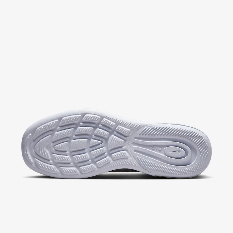 nike air max axis 37.5