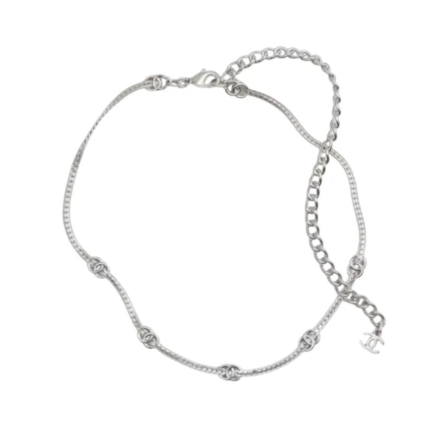 Dây Chuyền Nữ Chanel CC Elegant Fashion Choker With Mark Màu Bạc