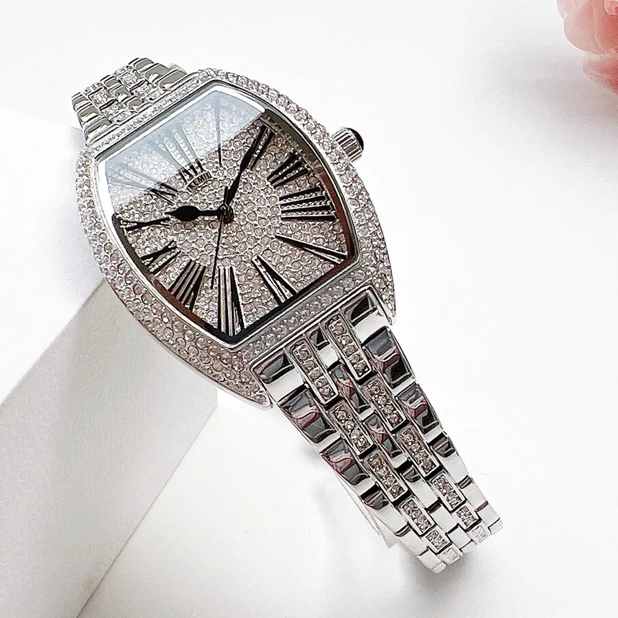 Đồng Hồ Nữ Kemil Lily KM2205-VT-T Silver Tone Màu Bạc