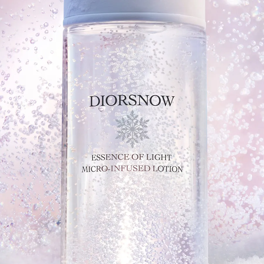 Dior DIORSNOW ESSENCE OF LIGHT 175ml Dior DIORSNOW ESSENCE OF