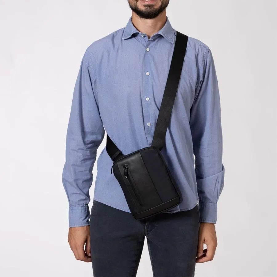 Túi Đeo Chéo Nam Gianni Conti Crossbody Bag 2092883-10 Màu Đen