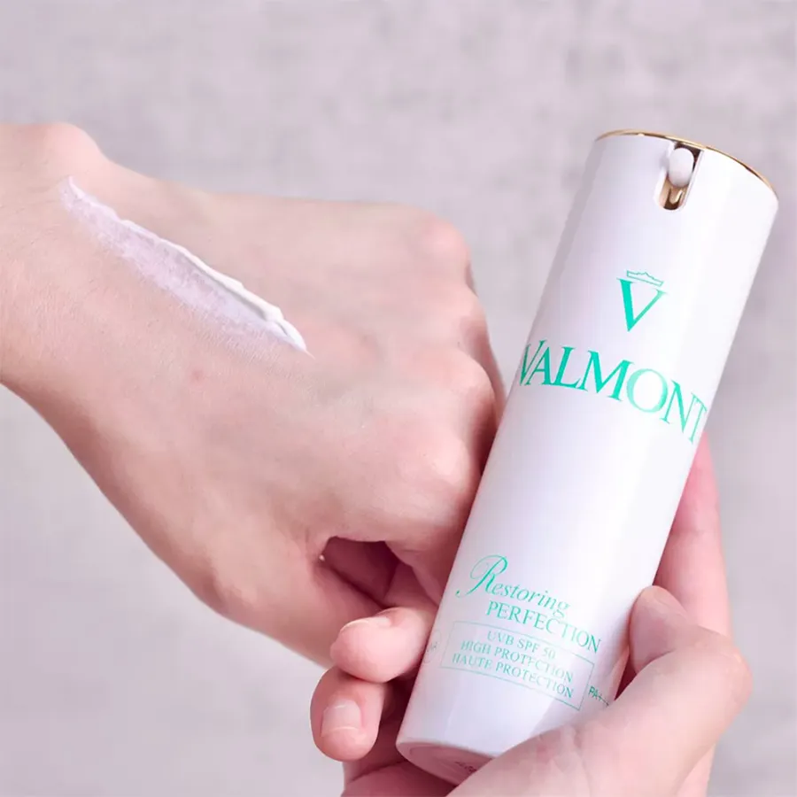 Kem Chống Nắng Valmont Restoring Perfection UVB High Protection