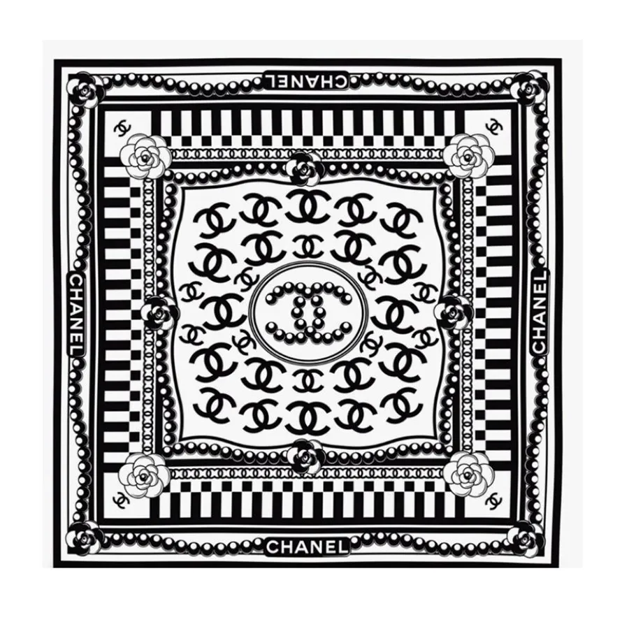 Khăn Chanel Logo CC Black White Màu Đen Trắng