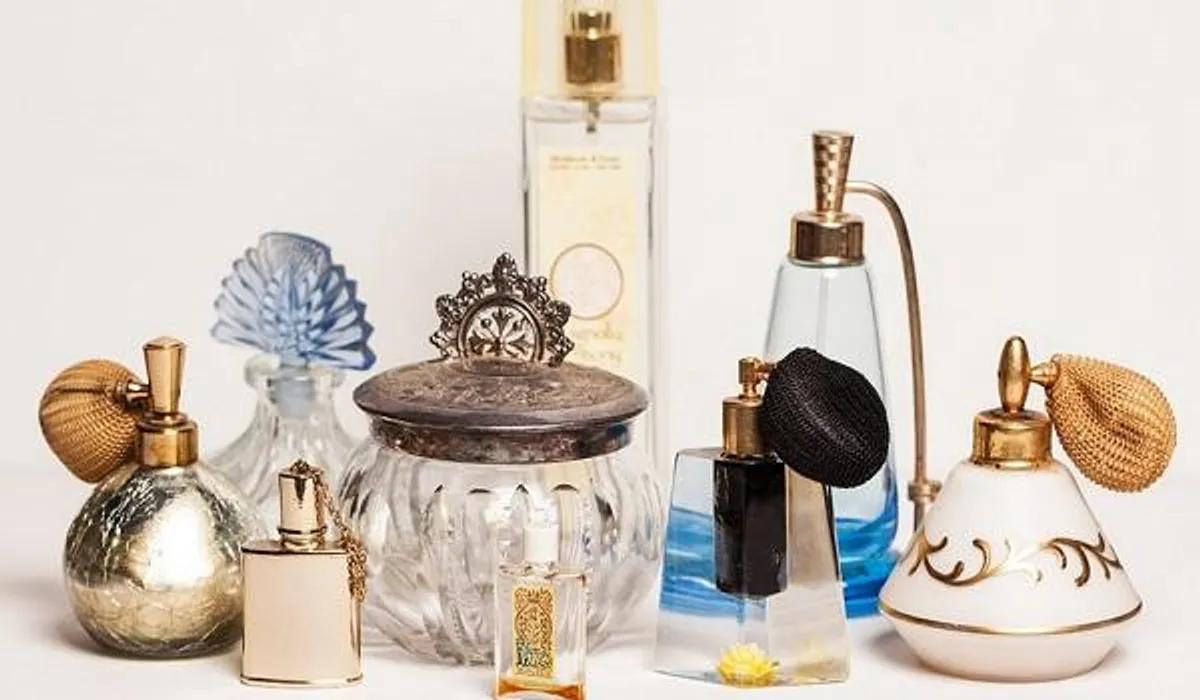Графин для парфюмерных масел. Духи все о них. Парфюмерия. Парфюм в виде замка. Популярные духи.