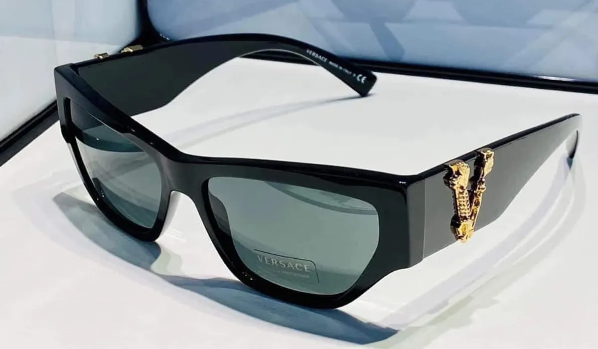 5 cách phân biệt kính Versace thật giả chuẩn nhất