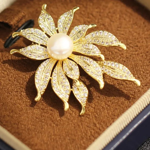 Cài Áo Meri Sunburst Flower BR146 Màu Vàng