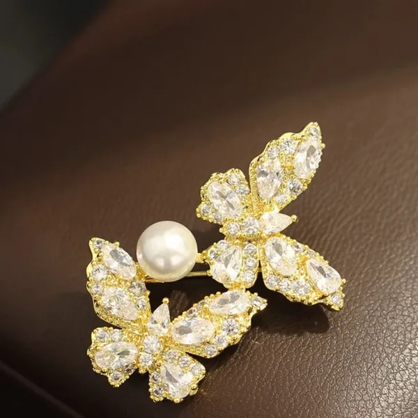 Cài Áo Nữ Meri Twin Butterfly BR145 Màu Vàng