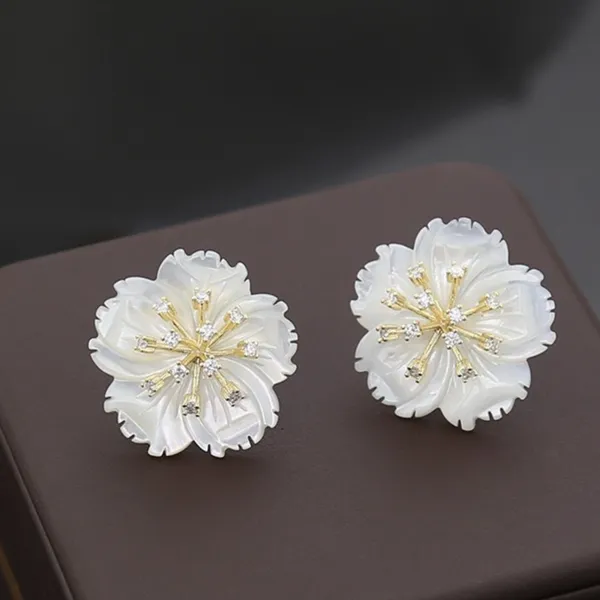 Khuyên Tai Nữ Kya Jewel Pearlescent Apricot JE29 Màu Trắng Vàng